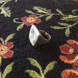 Way cool wavy/chunky sterling silver ss ring marked 925 and “R”